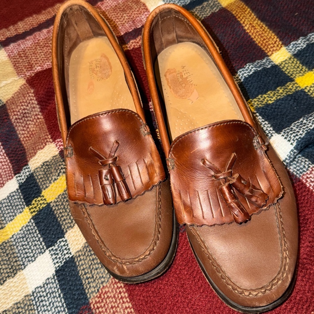 GH Bass Weejuns women’s 9.5 9 1/2 loafers brown Leather Tassel slip on classic - Picture 5 of 11